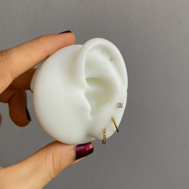 Set de piercings en titanio gold shine – Kalon