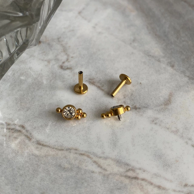 Labret Hindu Acero