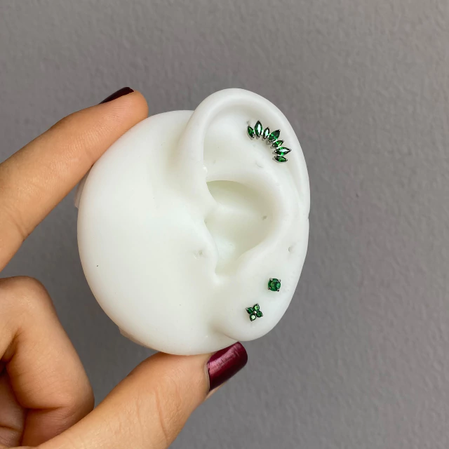 Set de piercings en titanio verde – Kalon