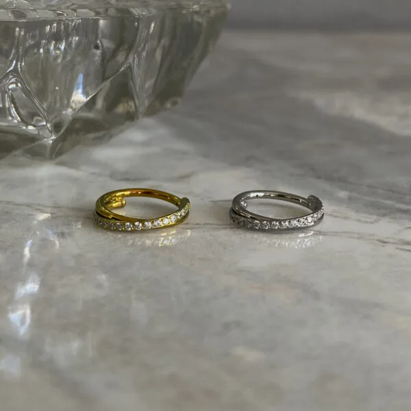 Cliker Ziva Titanio, joyería Kalon para piercing de conch