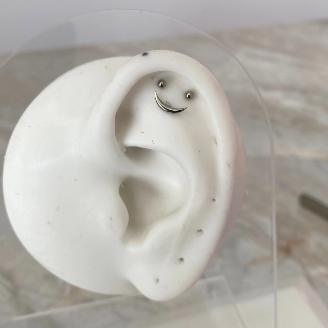 Labret Curva de sonrisa de Titanio - Image 2