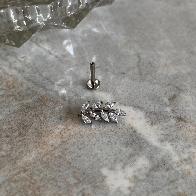 Labret Figura Olivo Titanio - Image 4