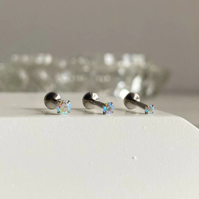 Labret circon tornasol en titanio - Image 6