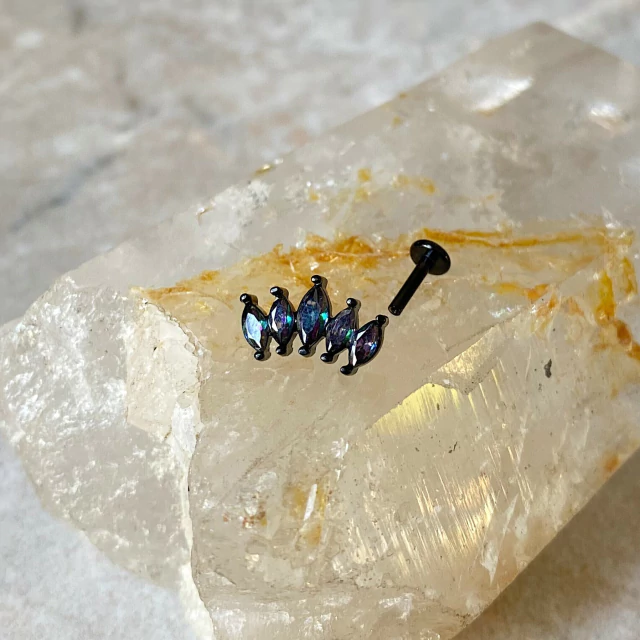 Labret con cinco Pétalos Negro - Image 2