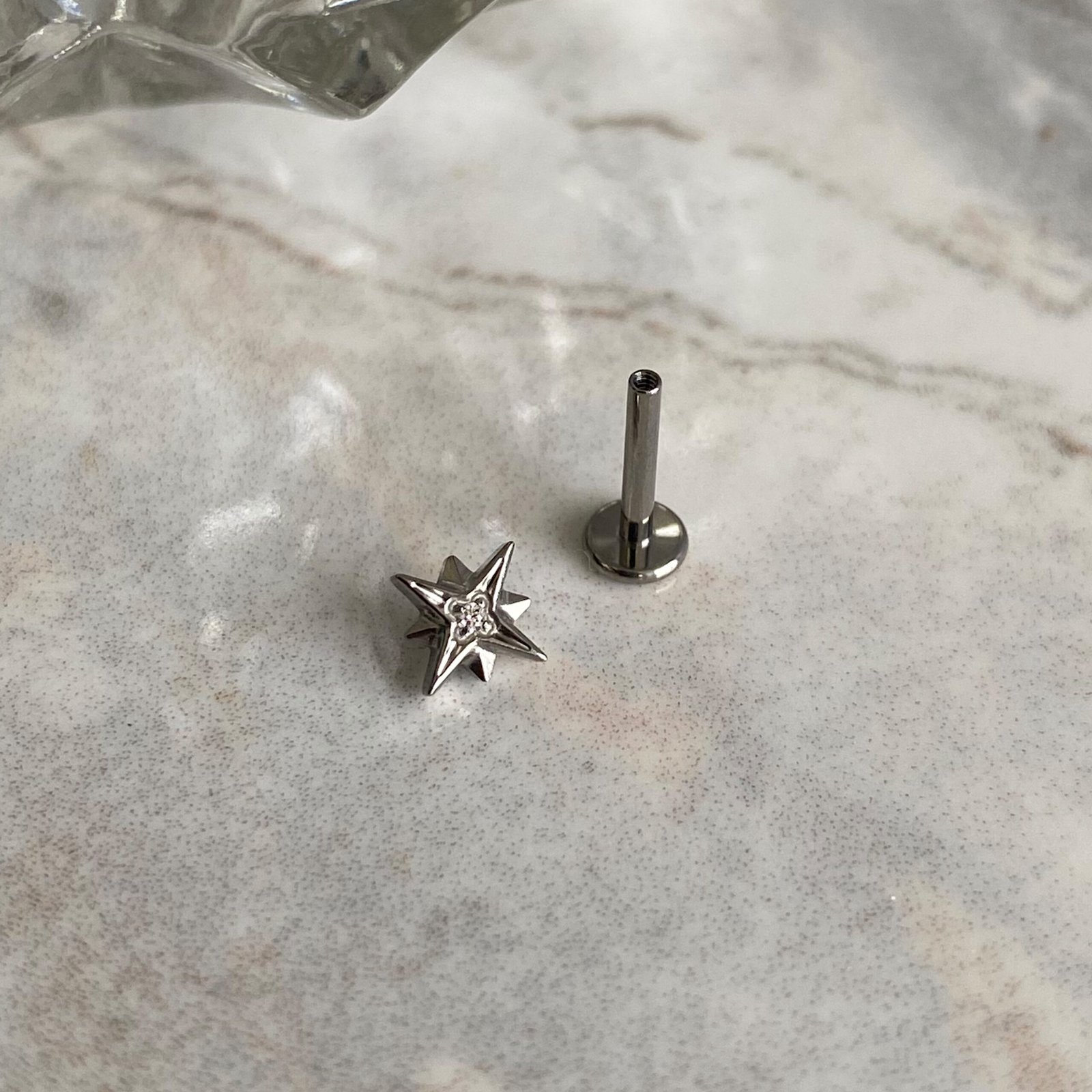Labret Estrella Zirconia Titanio - Image 3
