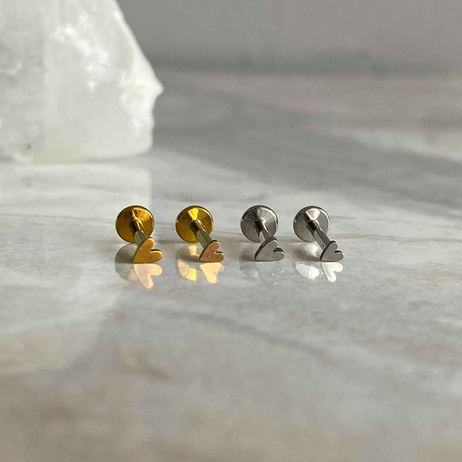 Labret corazón mini titanio