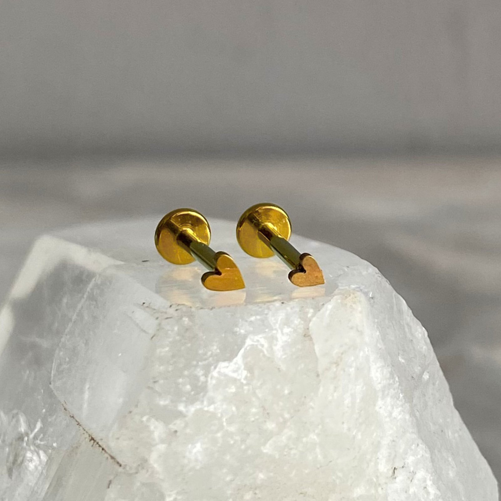 Labret corazón mini titanio - Image 4