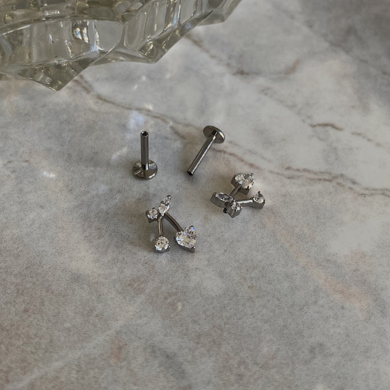 Labret Cerezas Titanio - Image 3